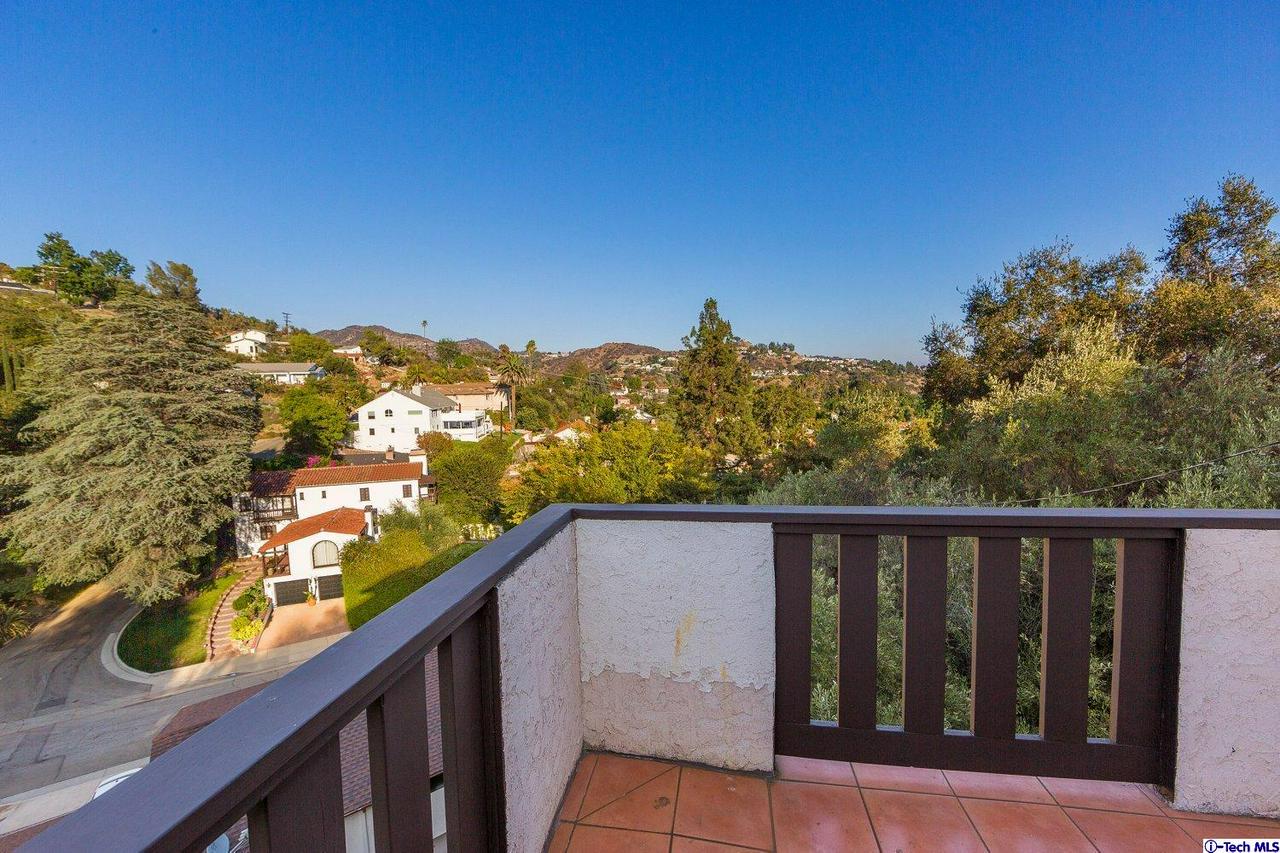 930 Cavanagh Road Glendale, CA 91207 - Photo 19 of 34