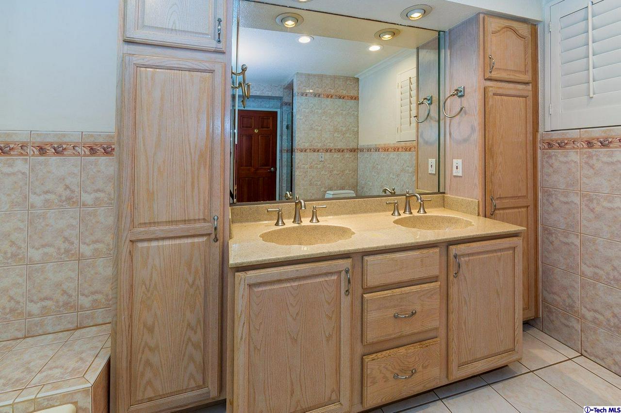 930 Cavanagh Road Glendale, CA 91207 - Photo 30 of 34