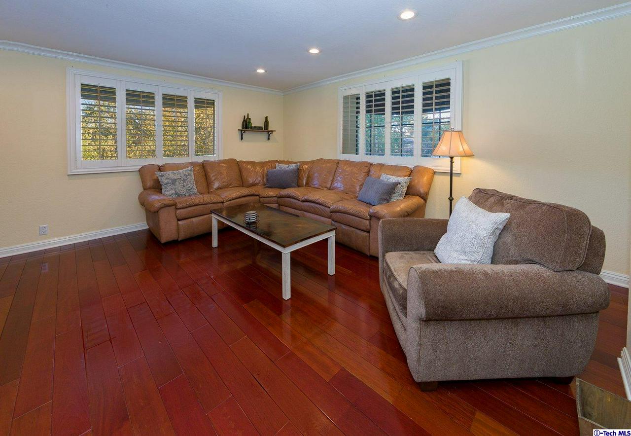 930 Cavanagh Road Glendale, CA 91207 - Photo 6 of 34