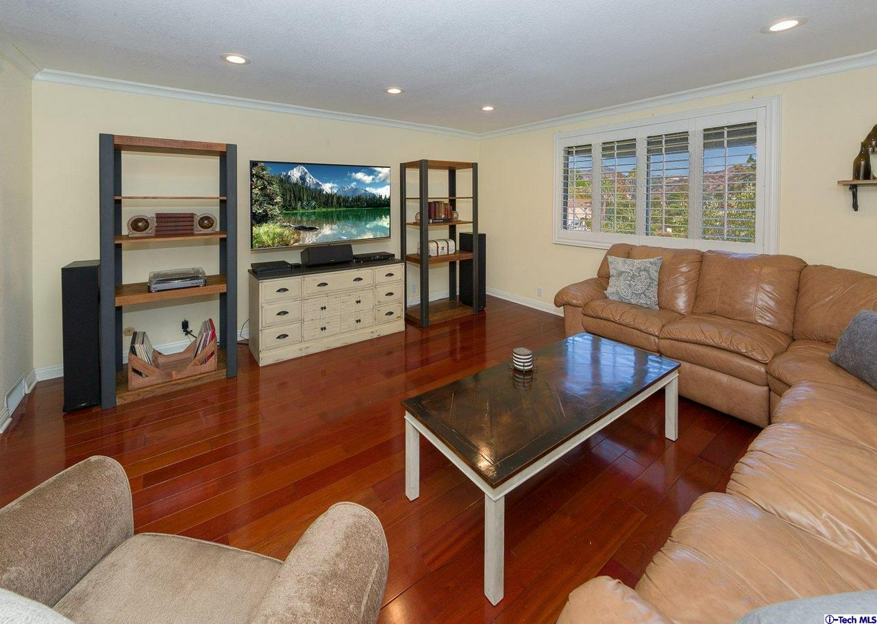 930 Cavanagh Road Glendale, CA 91207 - Photo 7 of 34