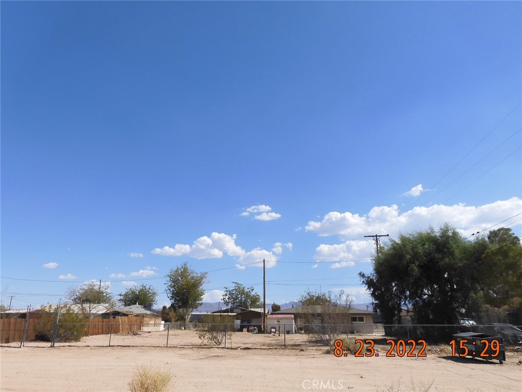 0 West Williams Street Yermo, CA 92398 - Photo 7 of 8 a view of a city