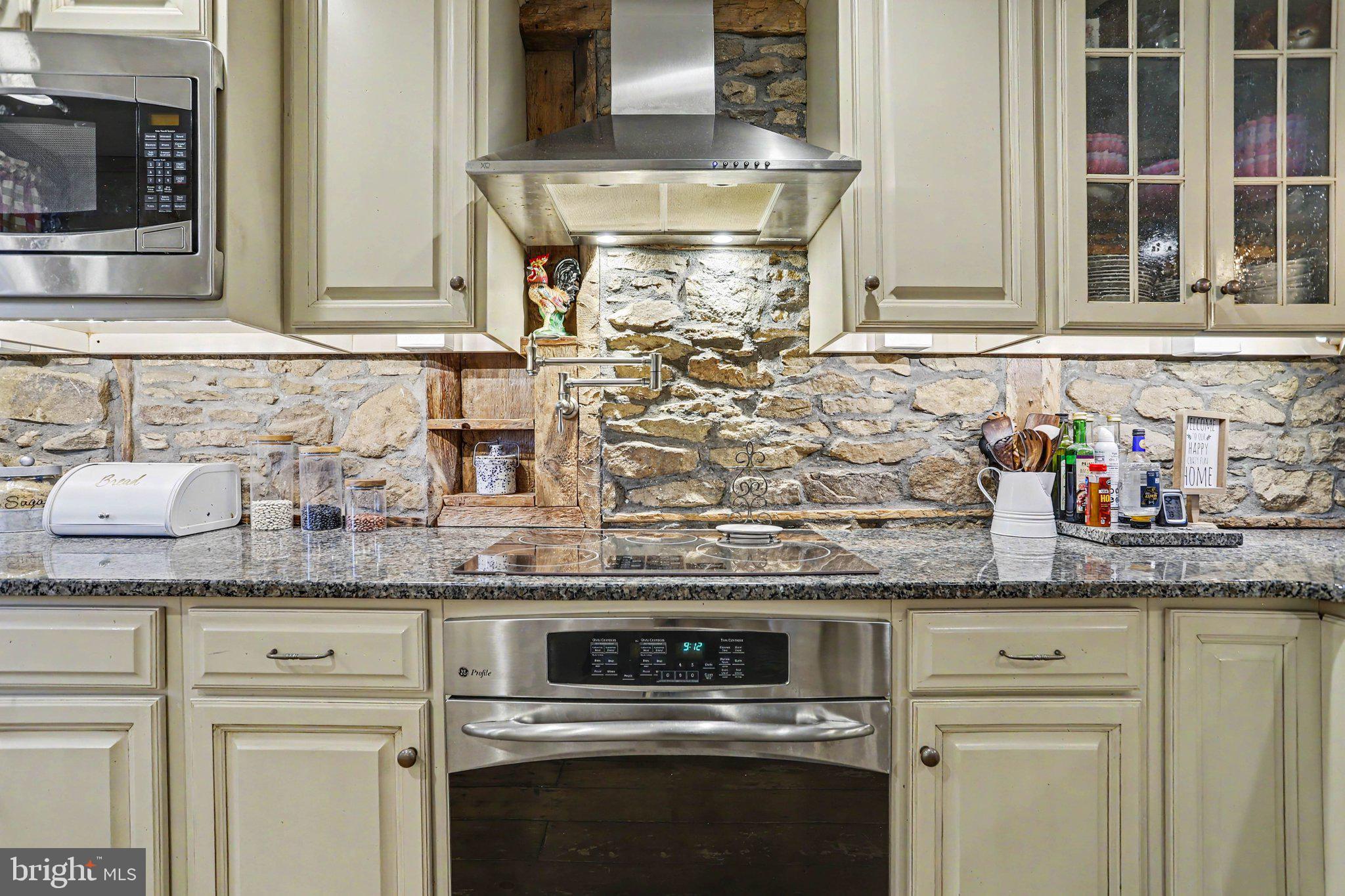 4091 Wren Road Thomasville, PA 17364 - Photo 5 of 45 Gallery Image 5