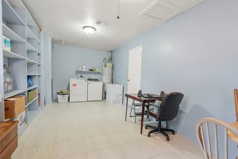 $299,000 | 9522 Hammerly Boulevard, Houston, TX 77080