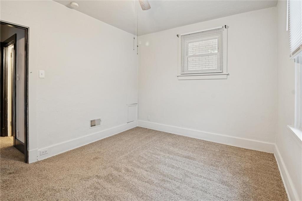 3518 Beechwood Boulevard Pittsburgh, PA 15217 - Photo 22 of 34 an empty room with a empty space