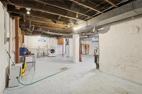 a view of a storage & utility room