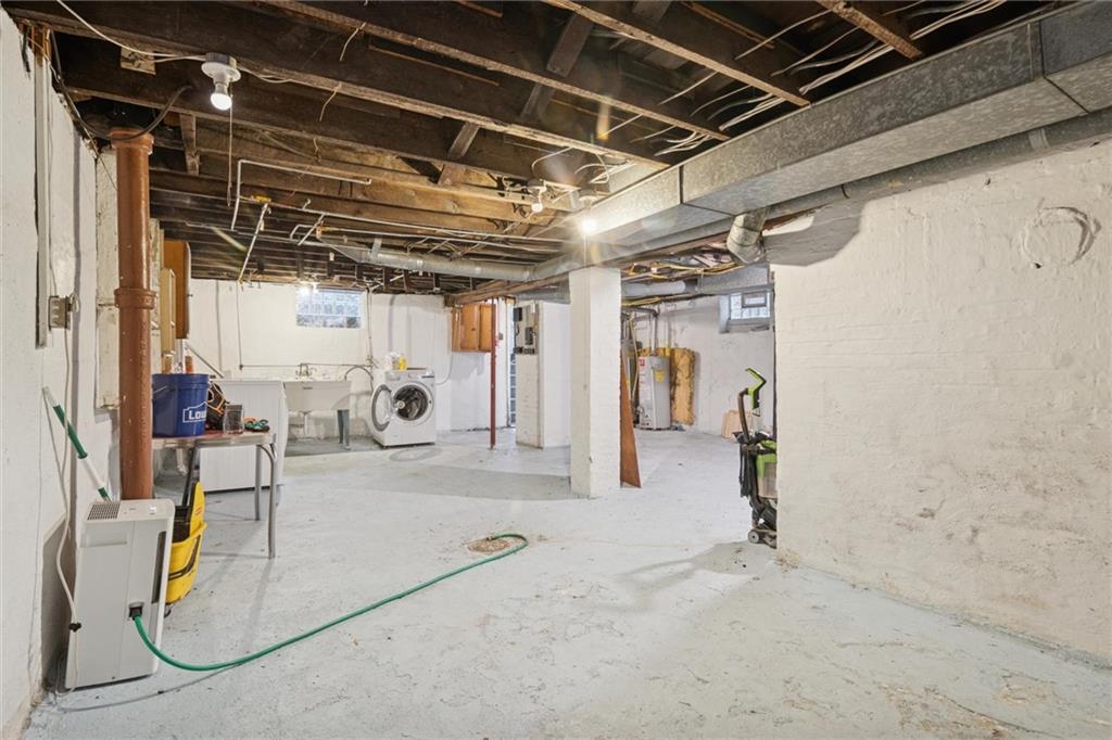 3518 Beechwood Boulevard Pittsburgh, PA 15217 - Photo 24 of 34 a view of a room with wooden floor