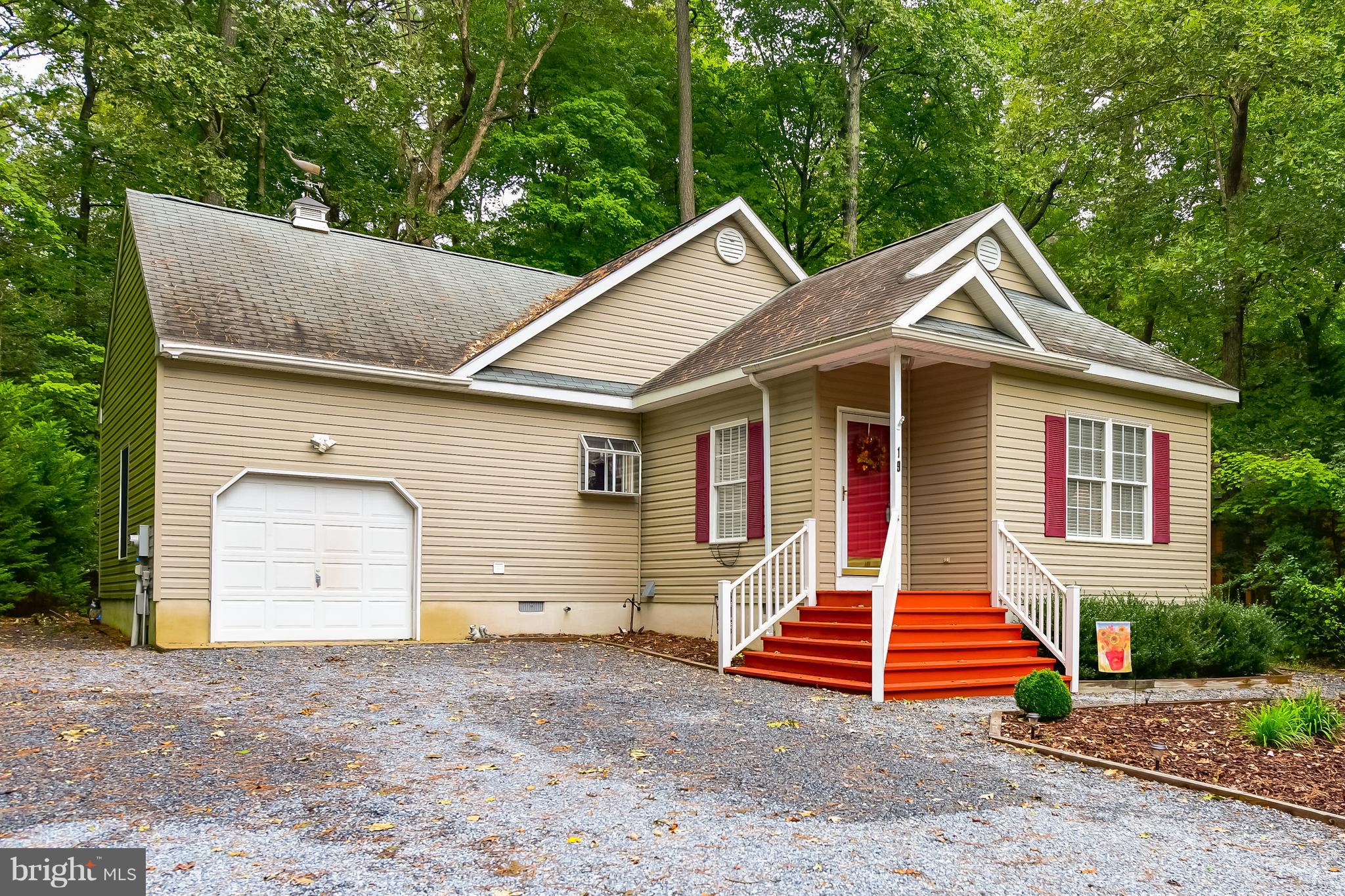 19 Harpoon Road Ocean Pines, MD 21811 - Photo 2 of 27