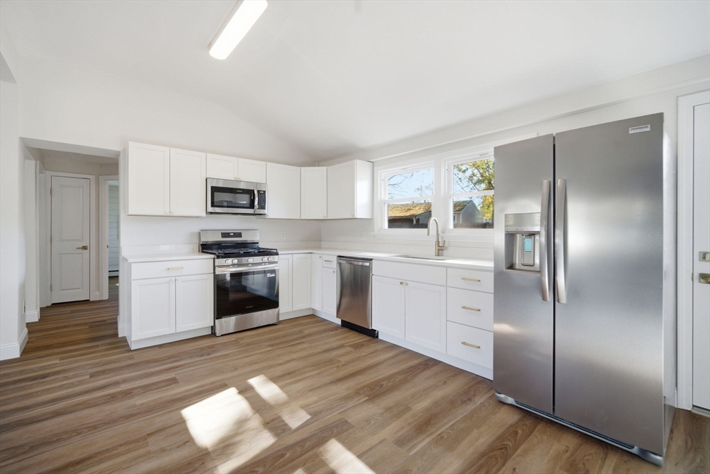 43 Sunridge Drive Springfield, MA 01118 - Photo 13 of 27