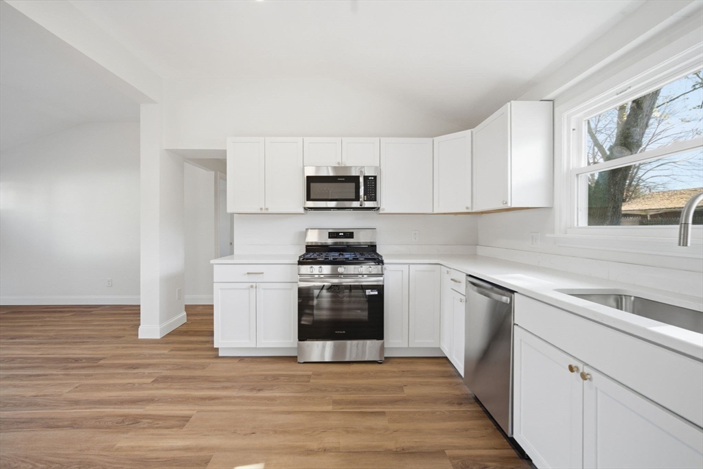 43 Sunridge Drive Springfield, MA 01118 - Photo 14 of 27