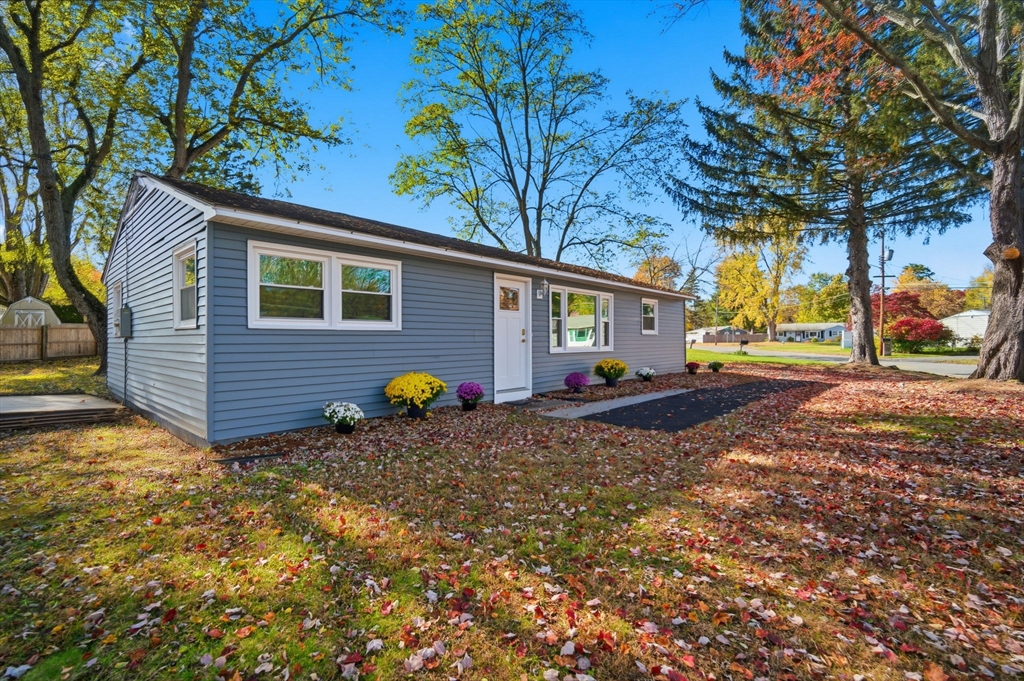 43 Sunridge Drive Springfield, MA 01118 - Photo 3 of 27