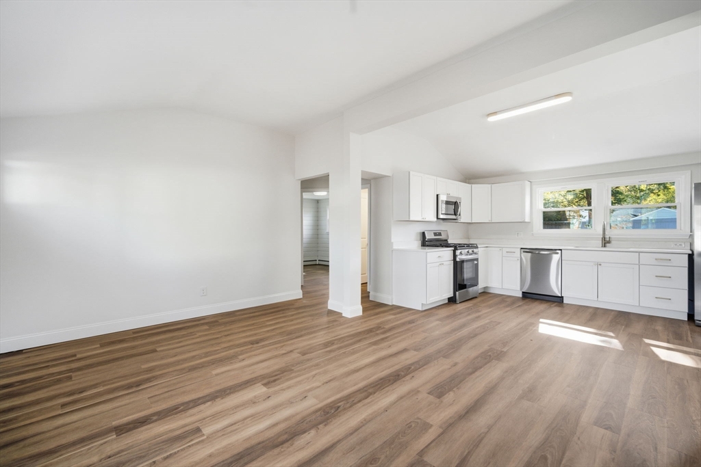 43 Sunridge Drive Springfield, MA 01118 - Photo 6 of 27