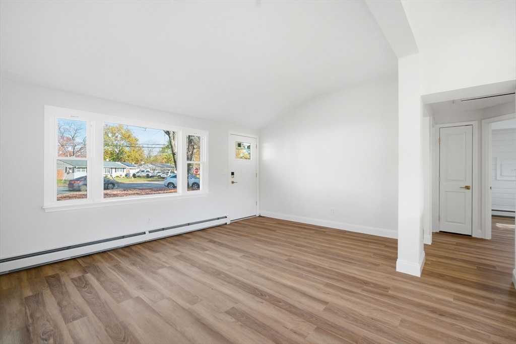 43 Sunridge Drive Springfield, MA 01118 - Photo 8 of 27