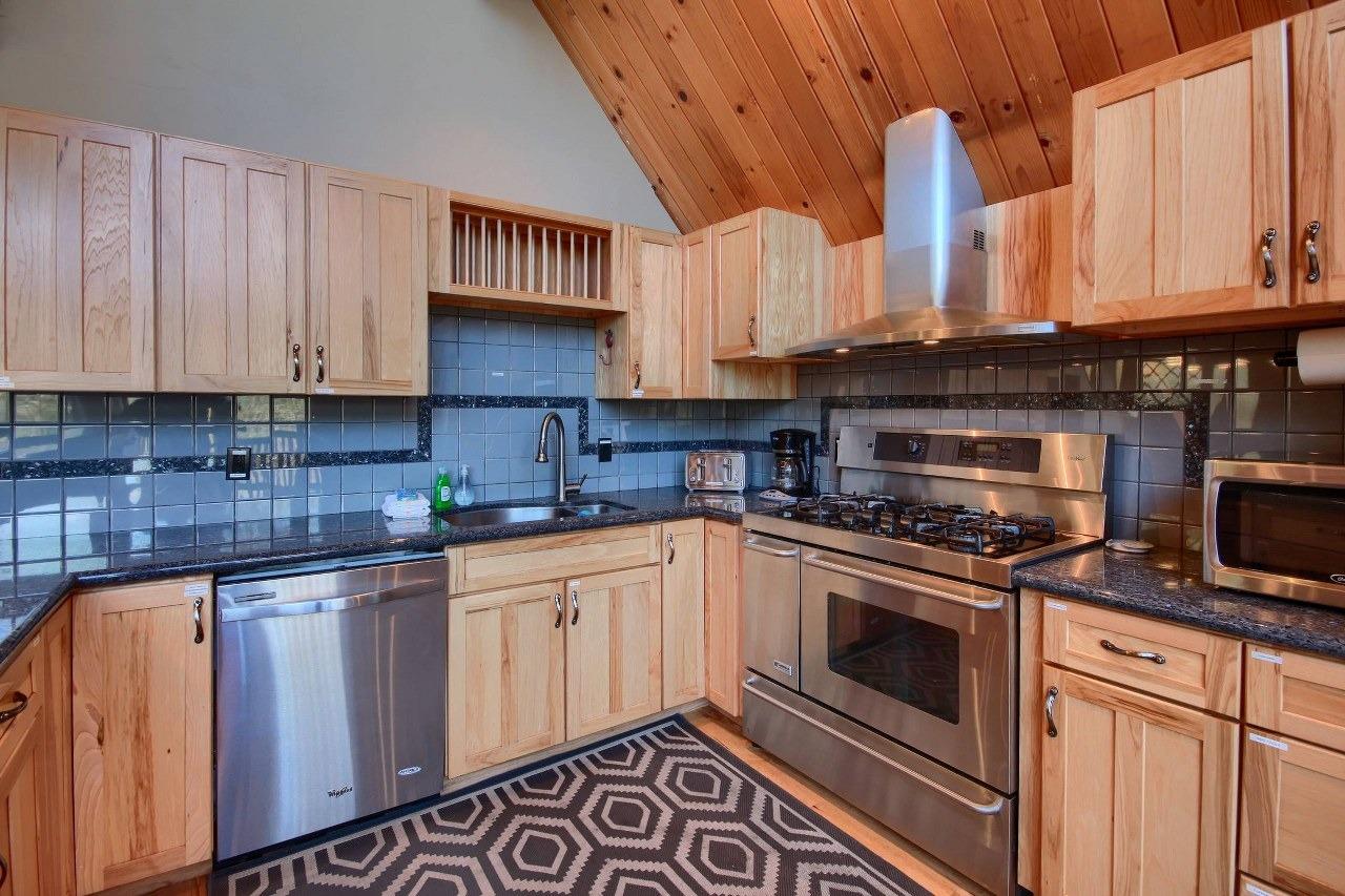 39780 Pine Ridge Road Oakhurst, CA 93644 - Photo 16 of 42 Gallery Image 16