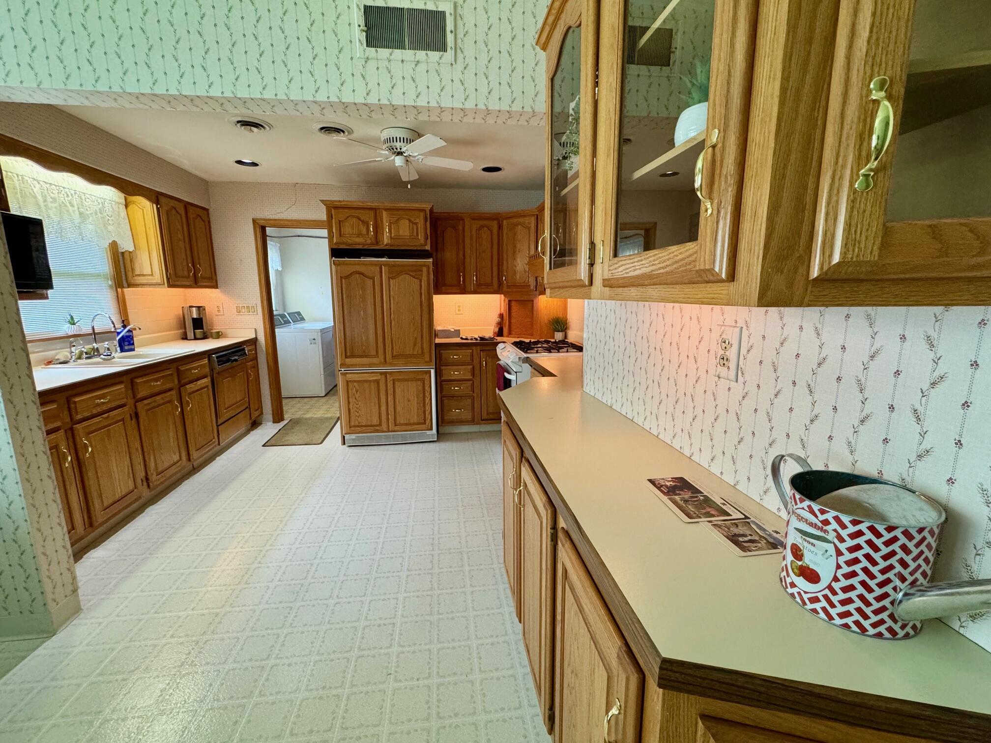 3412 Hedgely Road Springfield, OH 45506 - Photo 12 of 35