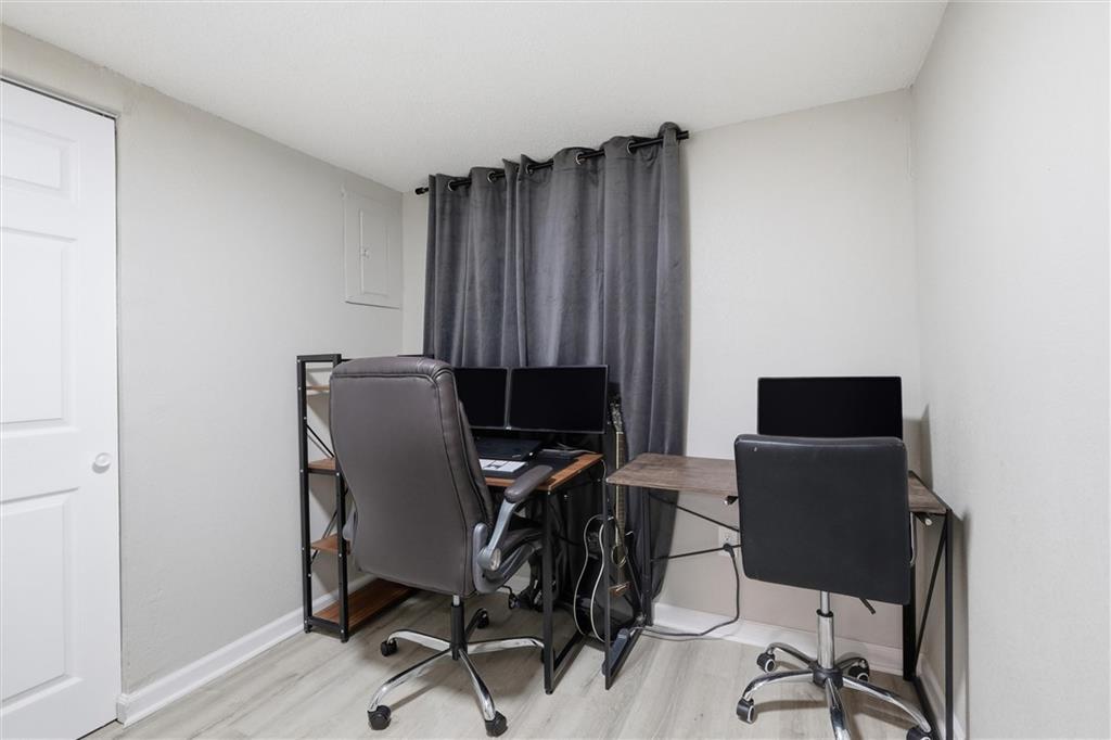 302 Southeast Flagstone Street Lee's Summit, MO 64063 - Photo 16 of 30