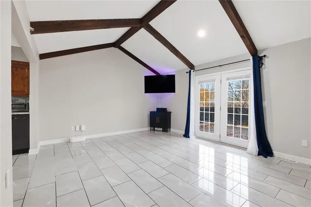 $305,000 | 302 Southeast Flagstone Street, Lee's Summit, MO 64063