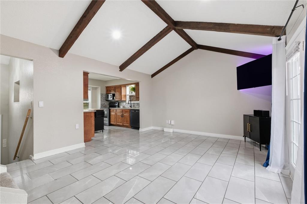 302 Southeast Flagstone Street Lee's Summit, MO 64063 - Photo 9 of 30