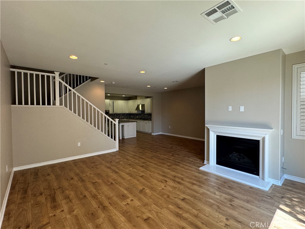 5048 Ruth Way Yorba Linda, CA 92886 - Photo 4 of 29