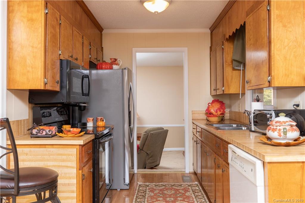 318 Lincoln Road York, SC 29745 - Photo 13 of 28 Gallery Image 13