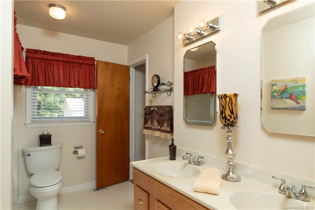 318 Lincoln Road York, SC 29745 - Photo 24 of 28 Gallery Image 24