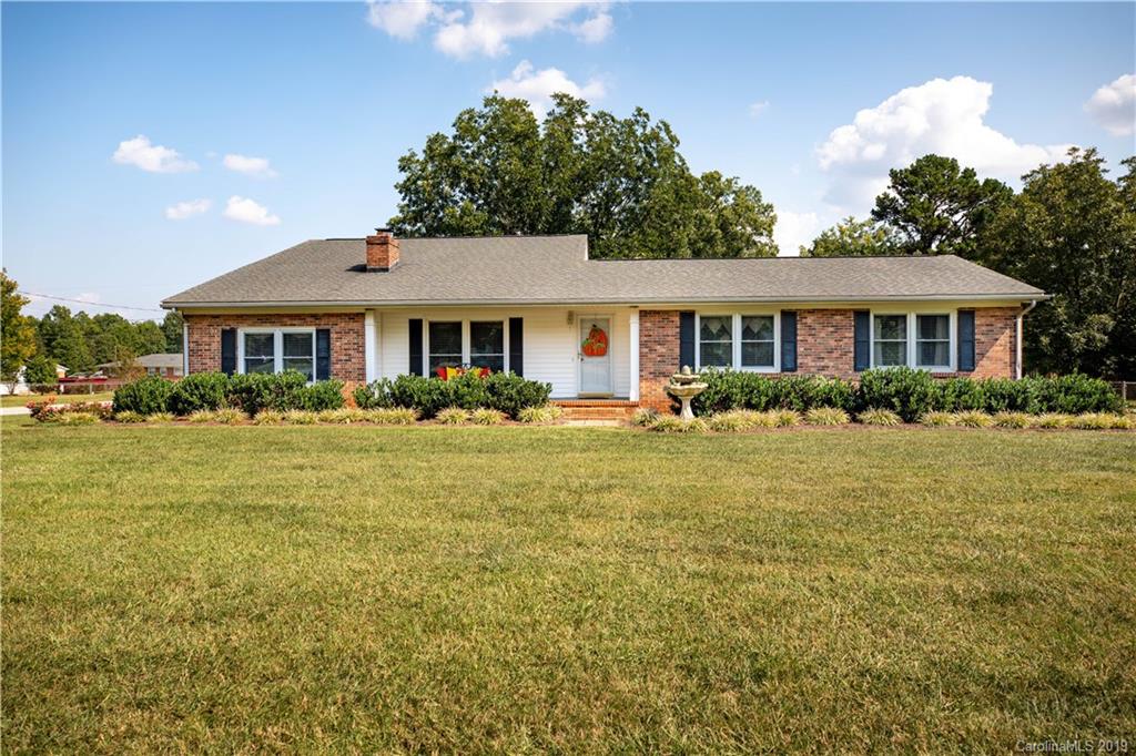 318 Lincoln Road York, SC 29745 - Photo 9 of 28 Gallery Image 9