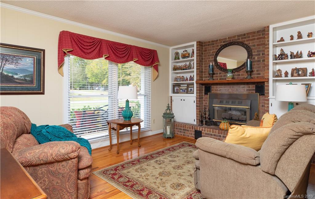 318 Lincoln Road York, SC 29745 - Photo 10 of 28 Gallery Image 10