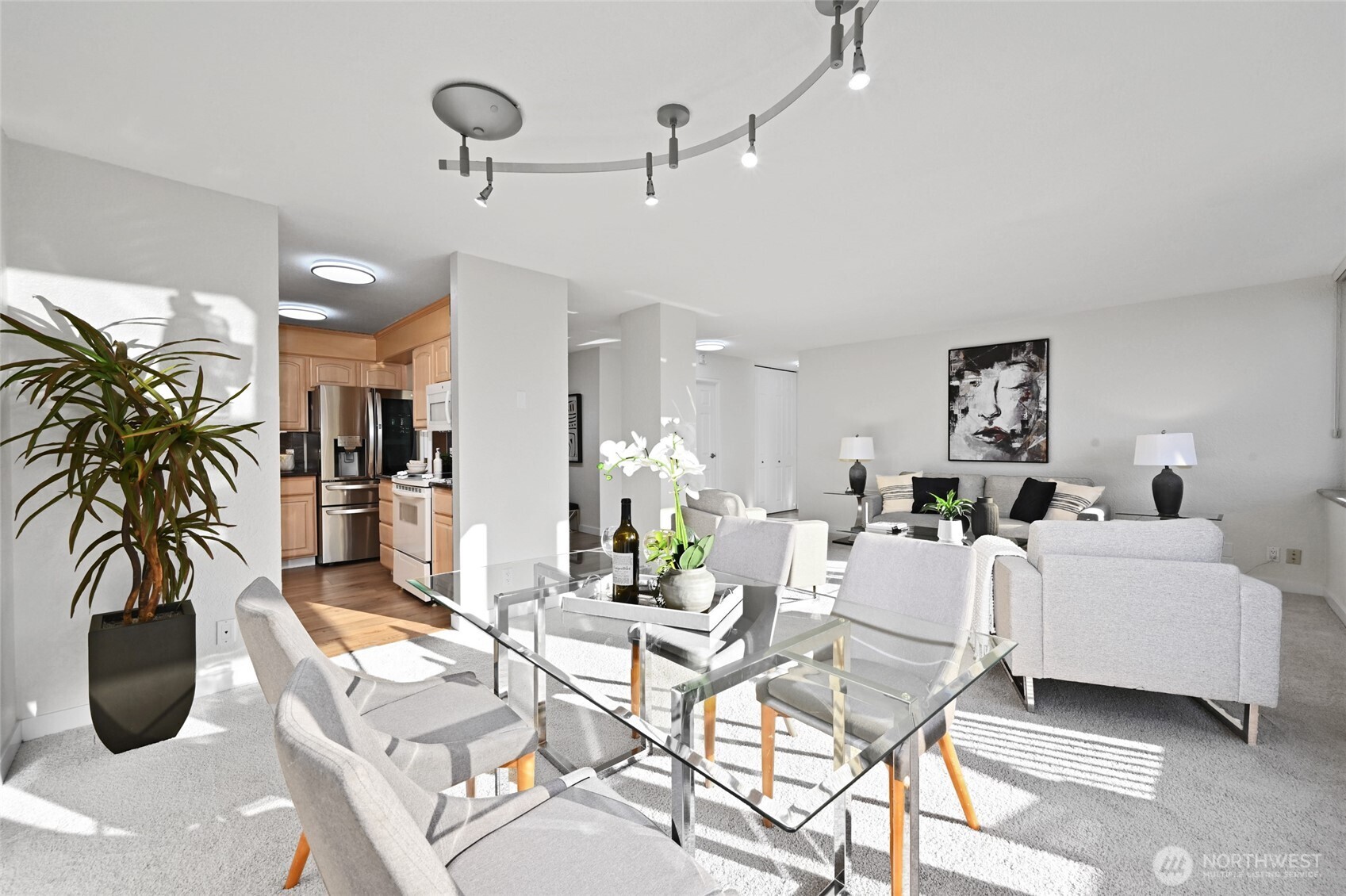 2100 3rd Avenue, Unit 1502 Seattle, WA 98121 - Photo 4 of 31