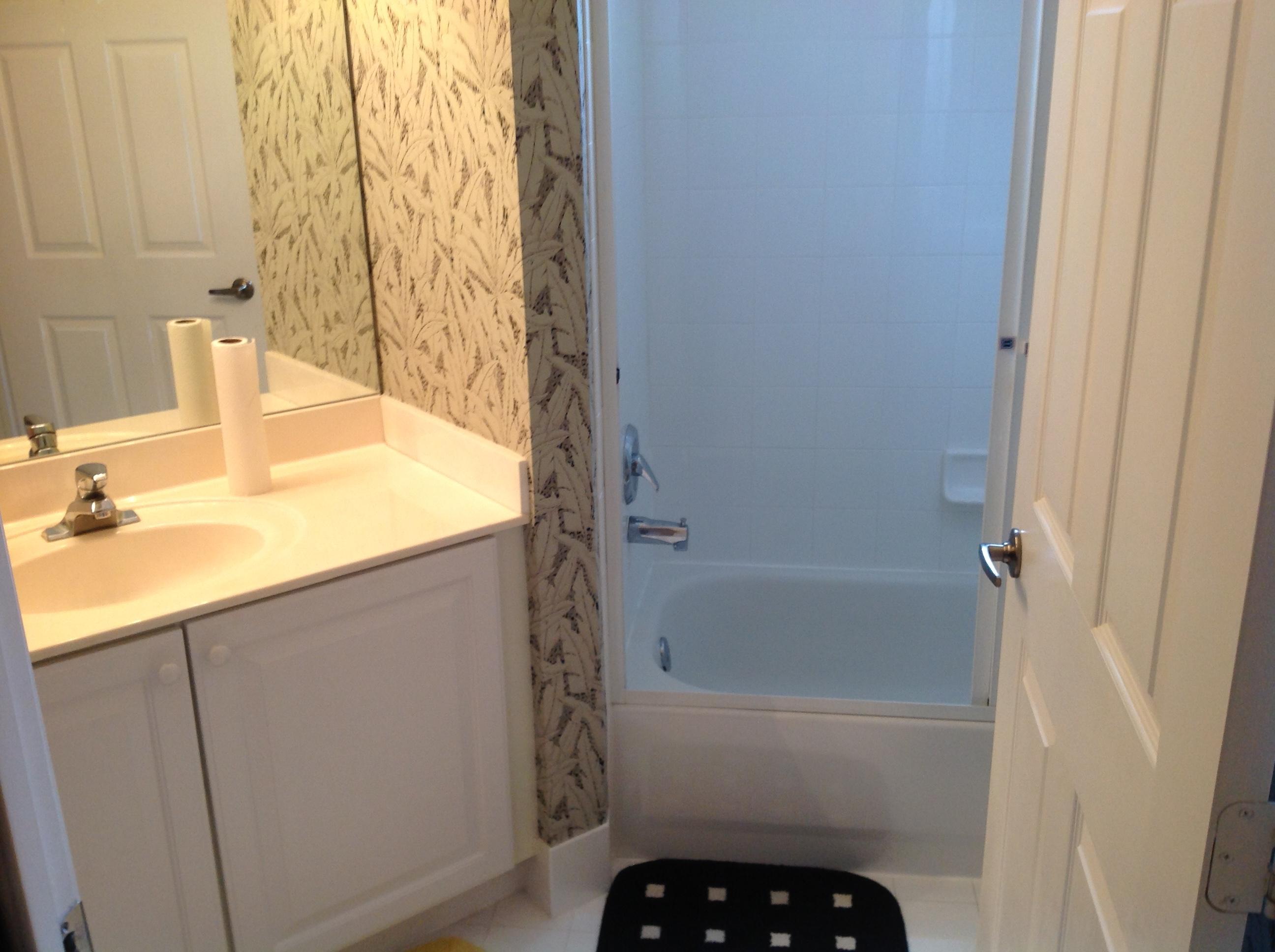 8388 Via Leonessa Boca Raton, FL 33433 - Photo 15 of 38 Second Bathroom