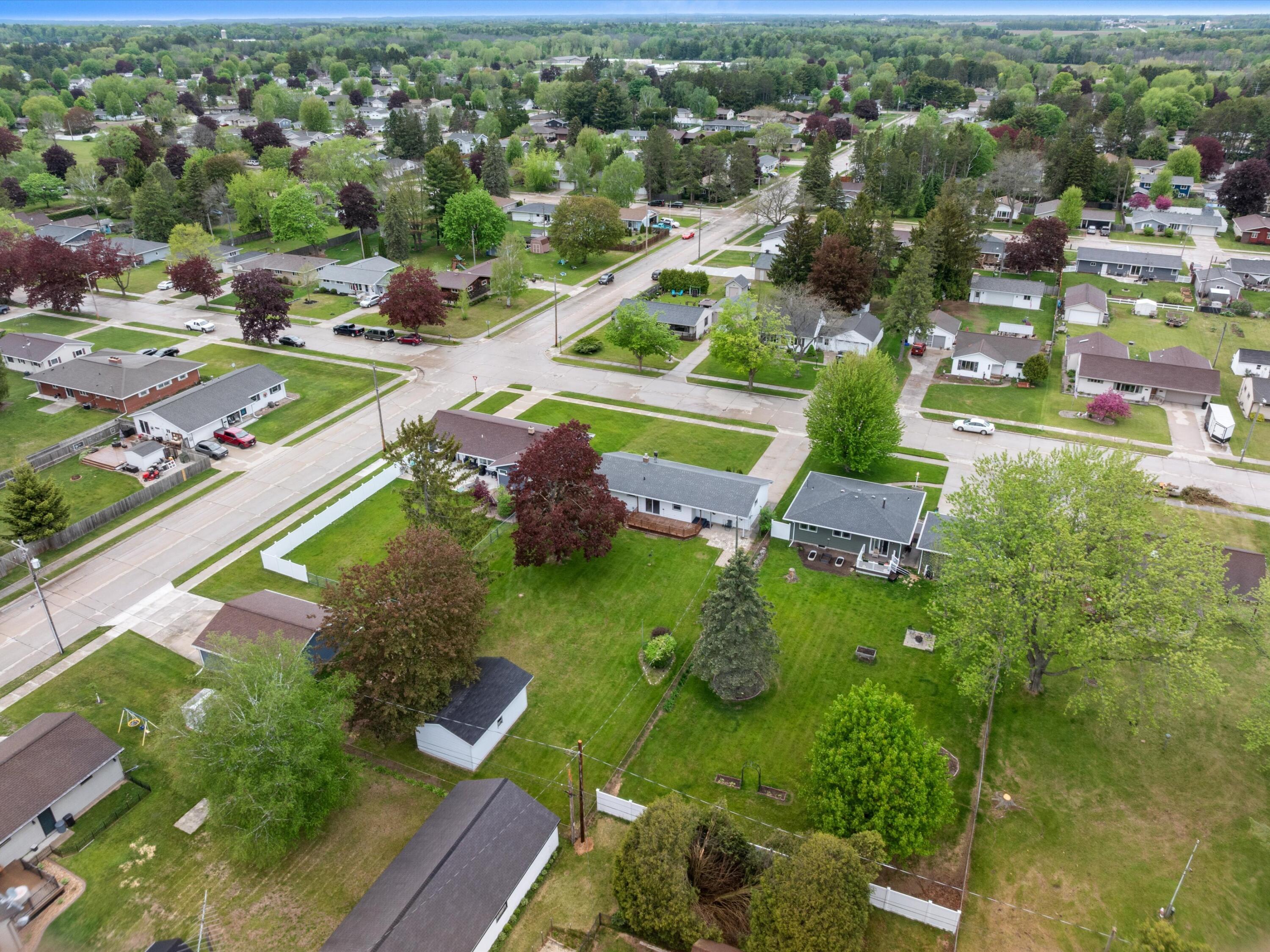 2343 39th Street Two Rivers, WI 54241 - Photo 26 of 33 25-007_3102117_2216_0078_D