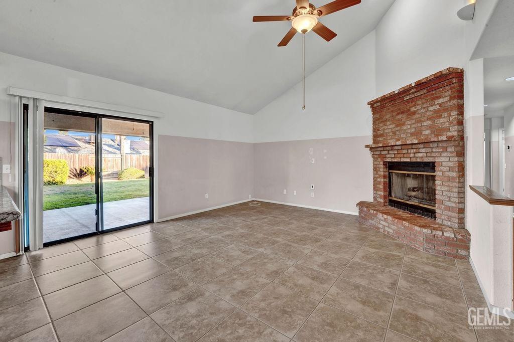 Undisclosed Address Bakersfield, CA 93312 - Photo 6 of 34