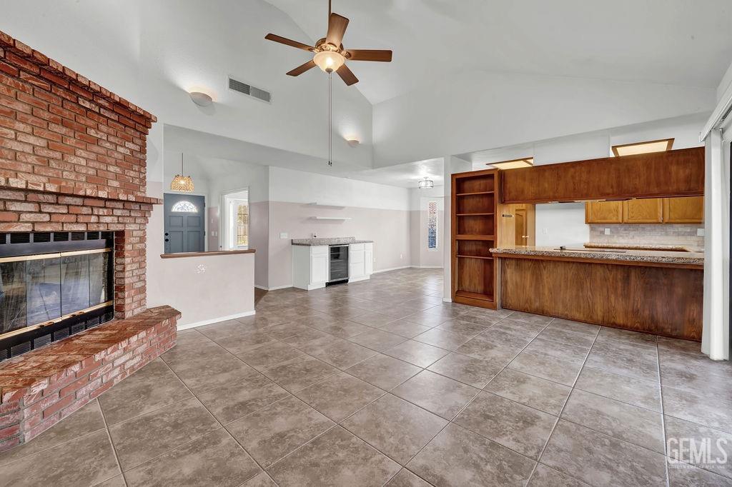 Undisclosed Address Bakersfield, CA 93312 - Photo 8 of 34