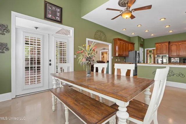 $599,000 | 6 North Hill Drive, Carriere, MS 39426