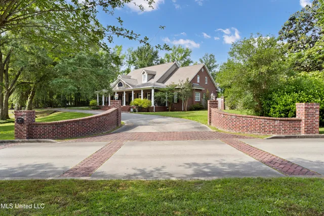 $599,000 | 6 North Hill Drive, Carriere, MS 39426