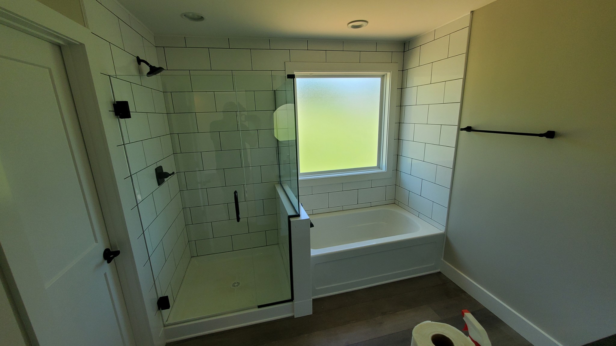 4000 Beasleys Bend Road Lebanon, TN 37087 - Photo 26 of 26 a bathroom with a bathtub