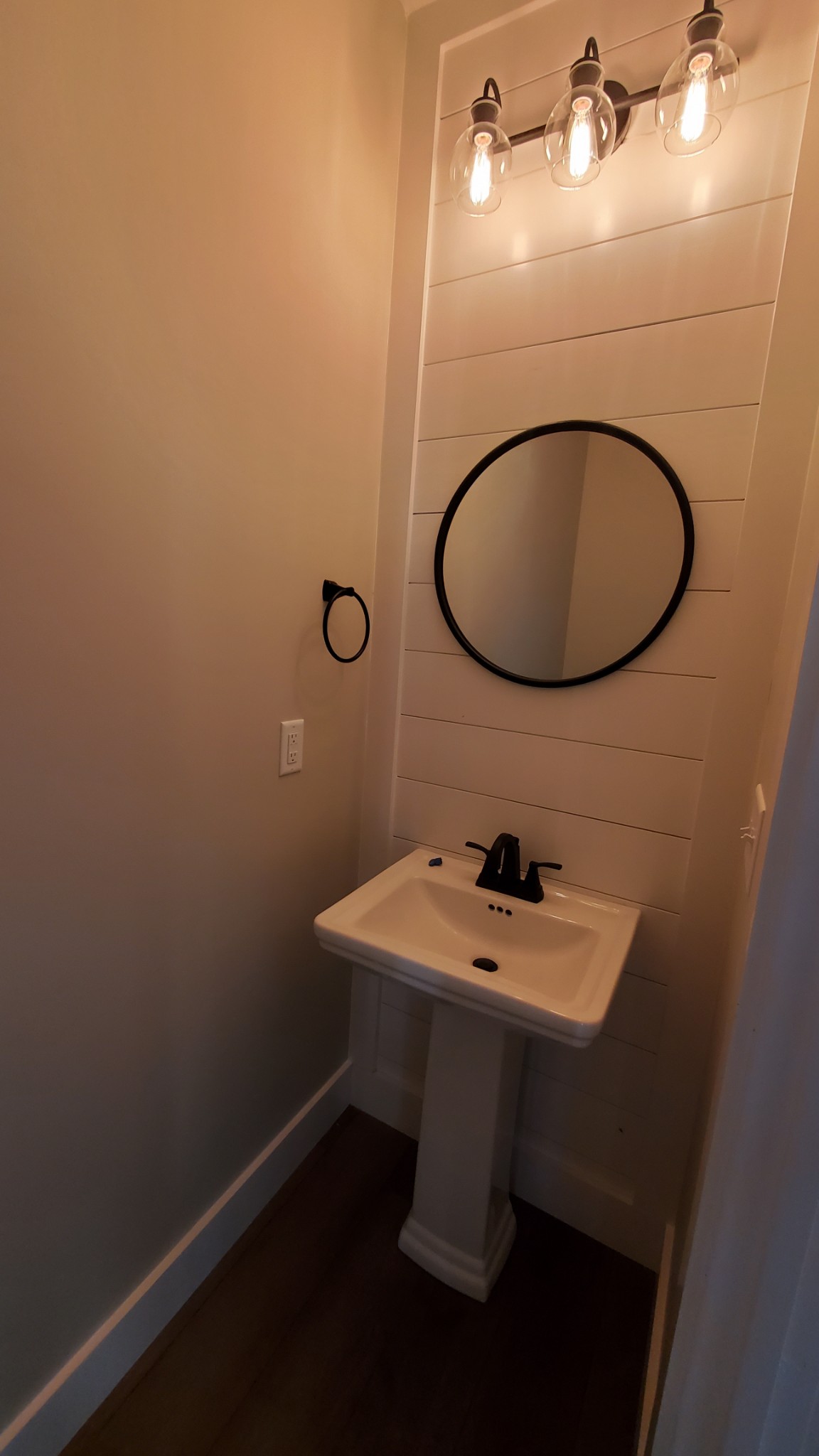 4000 Beasleys Bend Road Lebanon, TN 37087 - Photo 6 of 26 a bathroom with a sink toilet and mirror