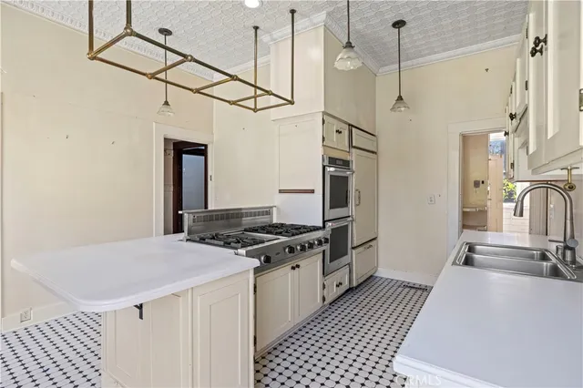 $3,499,000 | 201 Orange Grove Avenue, South Pasadena, CA 91030