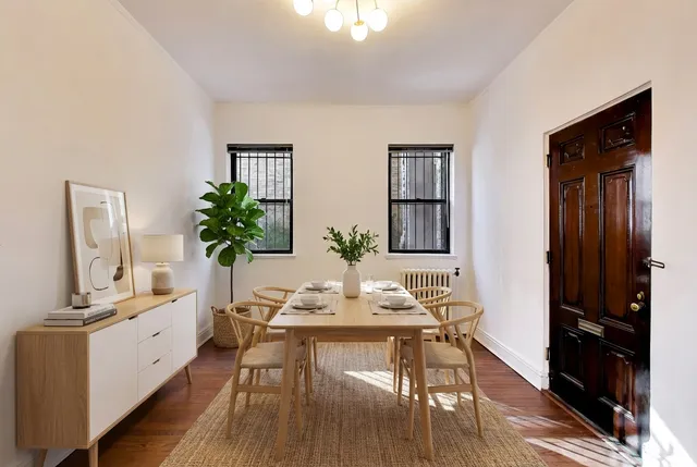 $2,500 | 431 West Oakdale Avenue, Unit 1A, Chicago, IL 60657