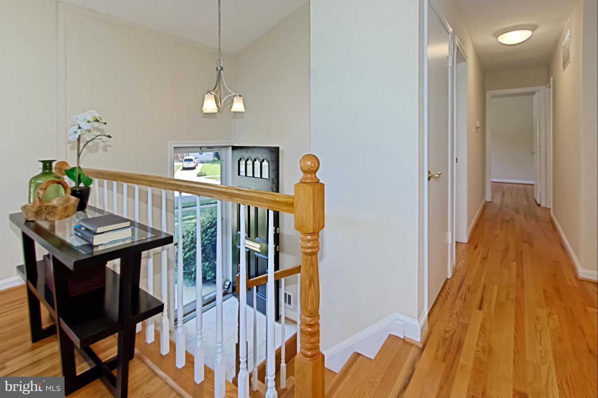 8948 Victoria Road Springfield, VA 22151 - Photo 3 of 30 Interior (General)