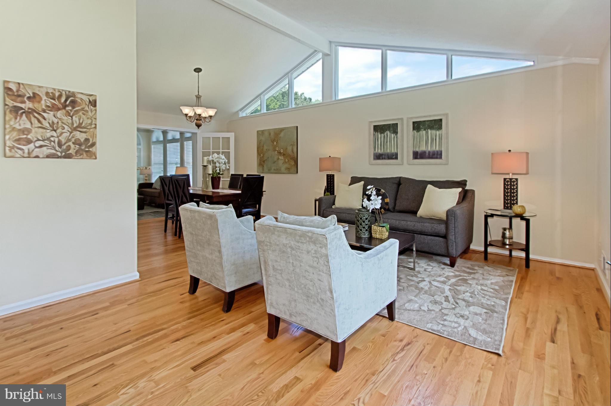 8948 Victoria Road Springfield, VA 22151 - Photo 4 of 30 Family Room
