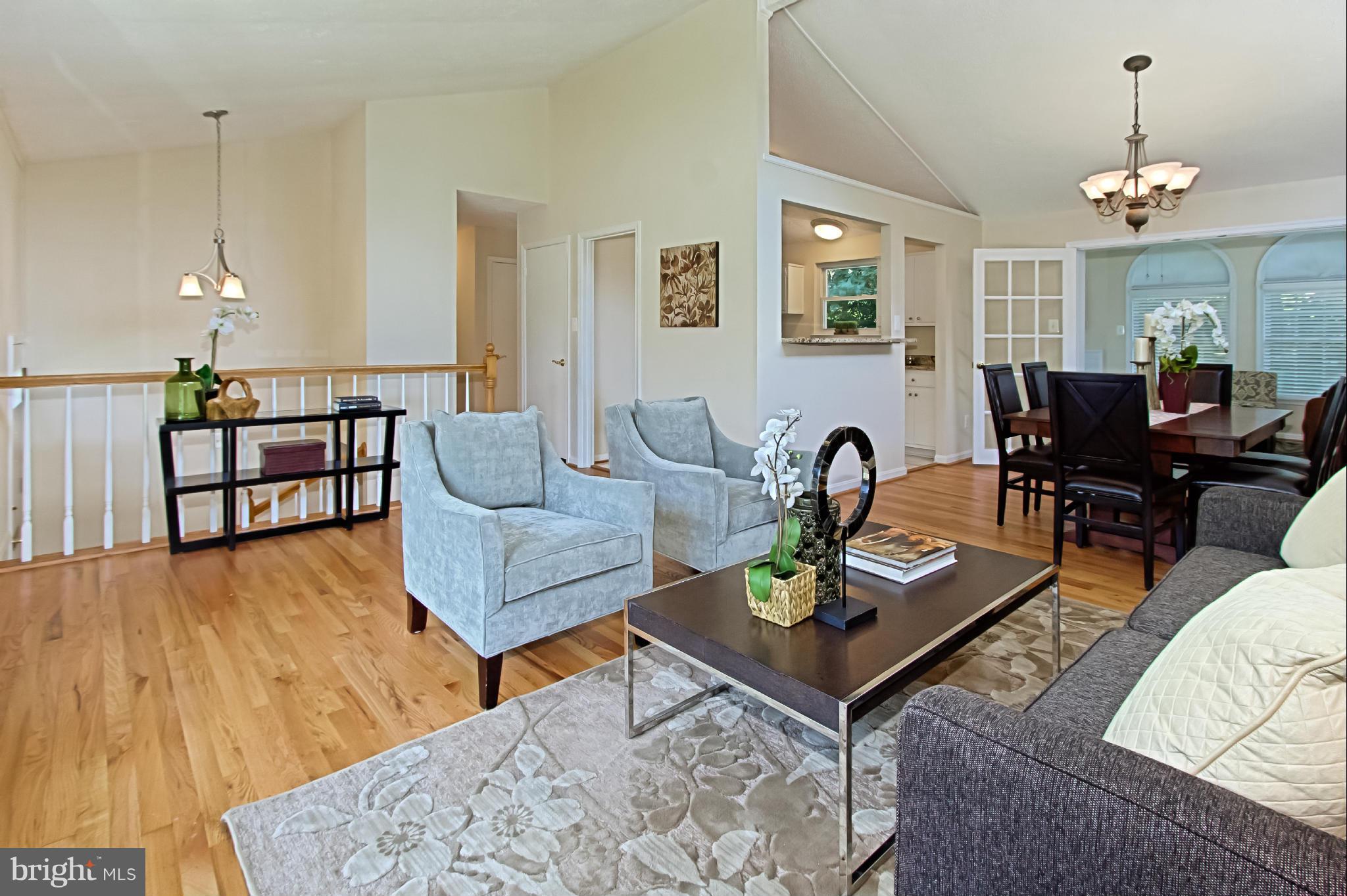 8948 Victoria Road Springfield, VA 22151 - Photo 6 of 30 Family Room