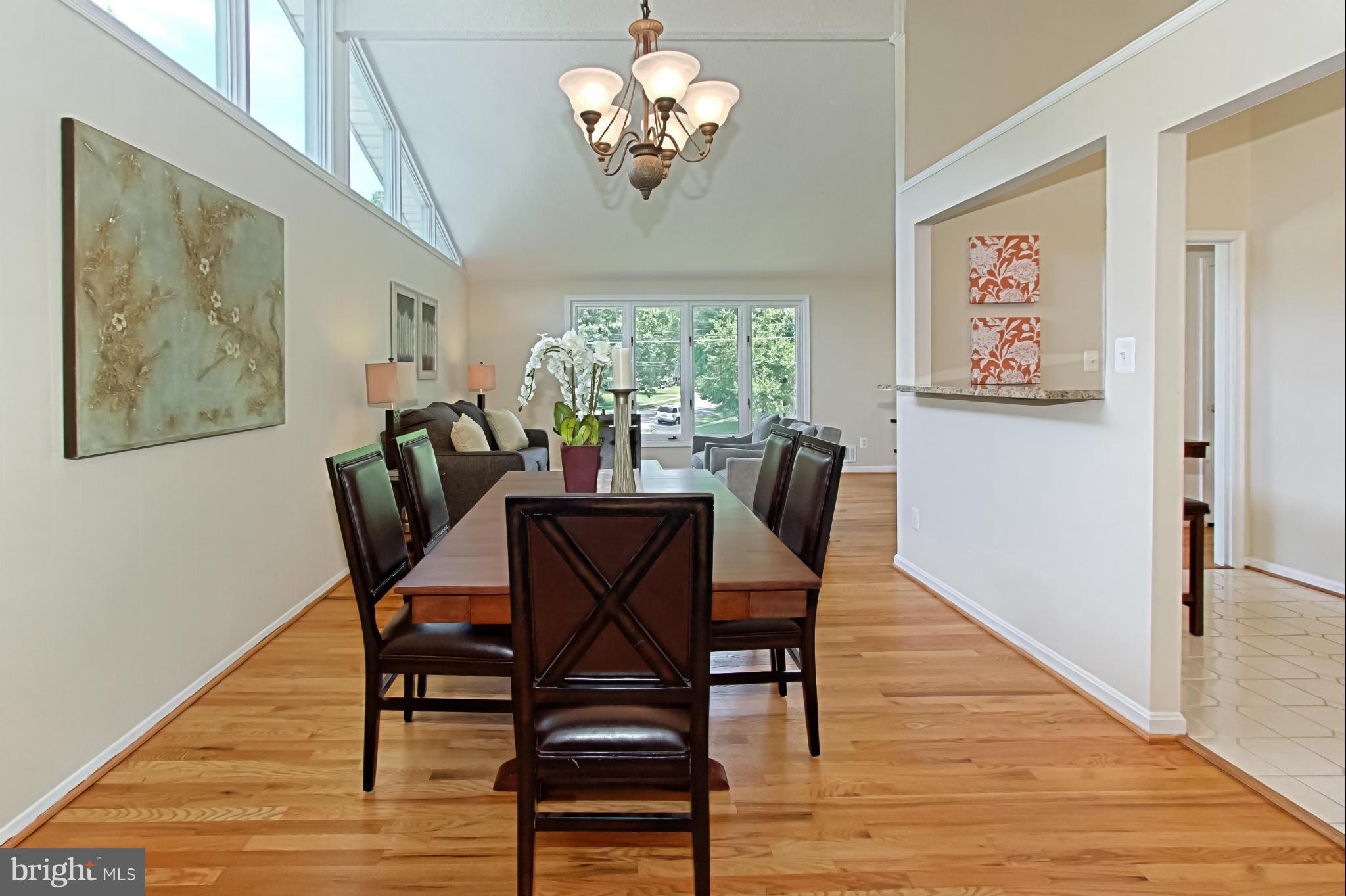 8948 Victoria Road Springfield, VA 22151 - Photo 8 of 30 Dining Room