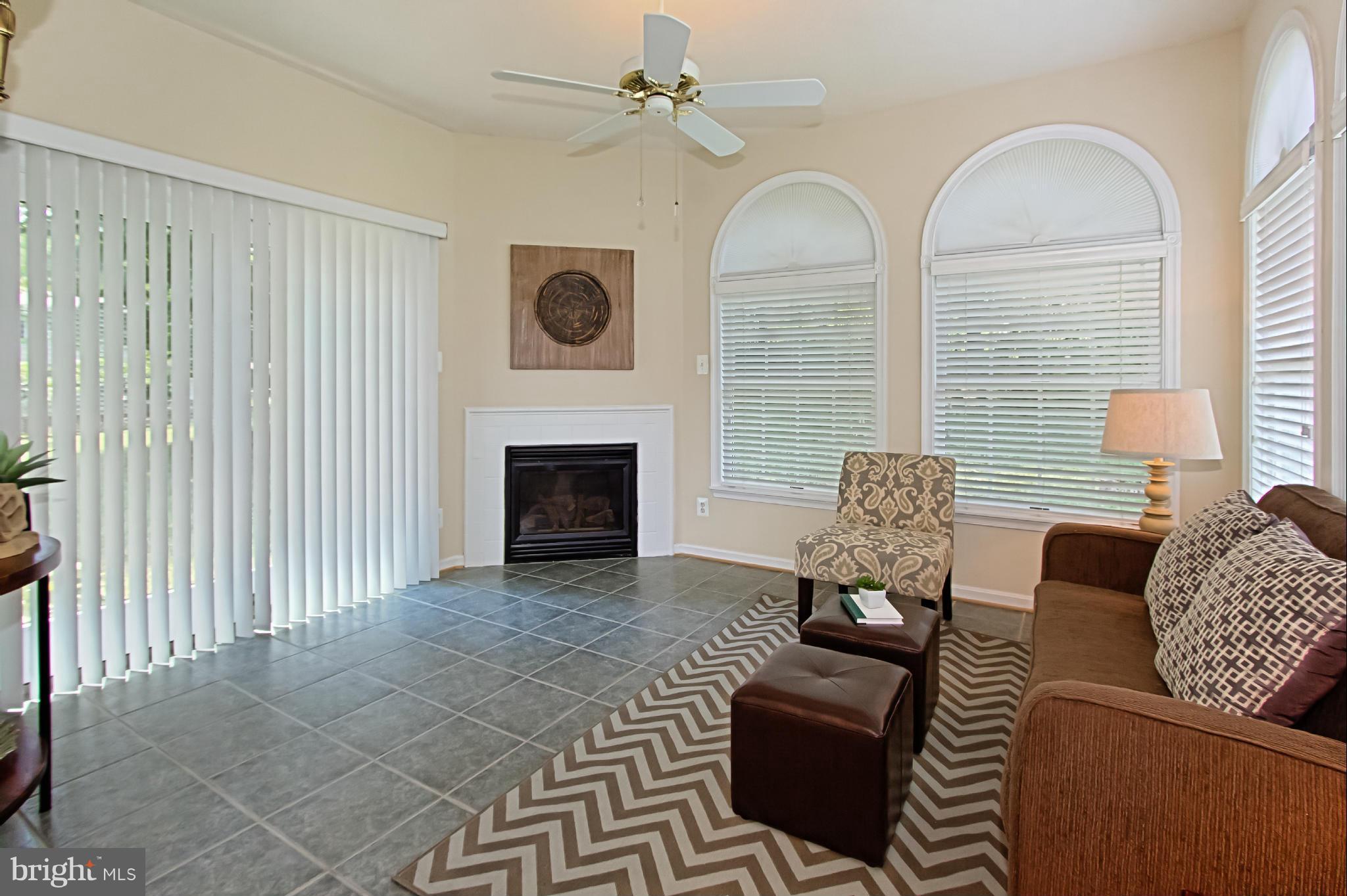 8948 Victoria Road Springfield, VA 22151 - Photo 9 of 30 Interior (General)