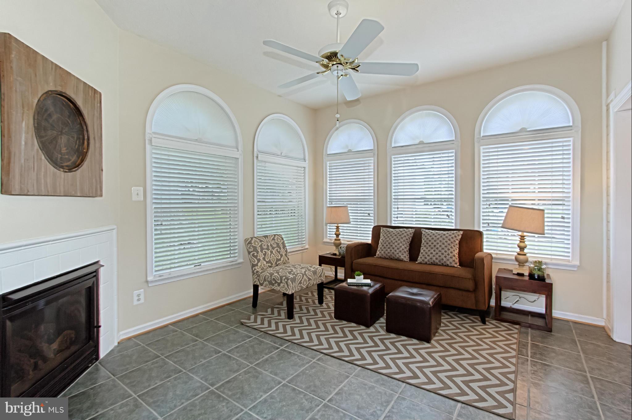 8948 Victoria Road Springfield, VA 22151 - Photo 10 of 30 Interior (General)