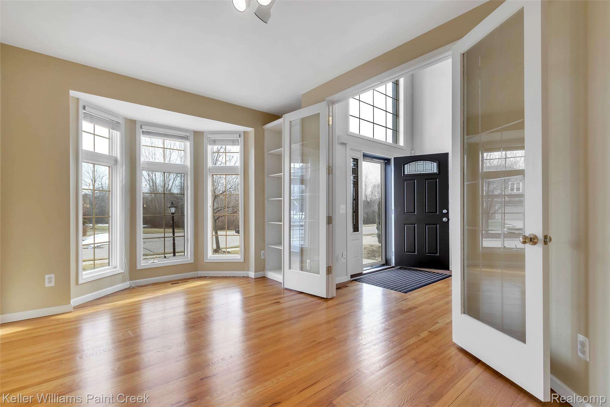 2040 Somerville Road Rochester, MI 48307 - Photo 6 of 63 06_2040SomervilleRdWindowStillRealEstatePhotography6_mls.jpg
