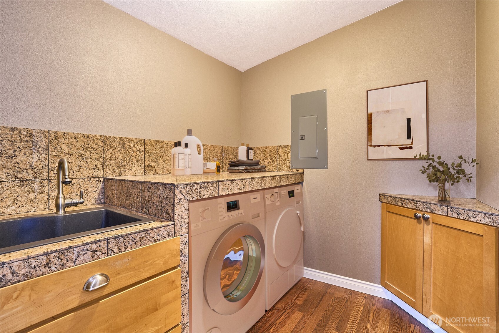 18228 118th Avenue Southeast Renton, WA 98058 - Photo 20 of 40
