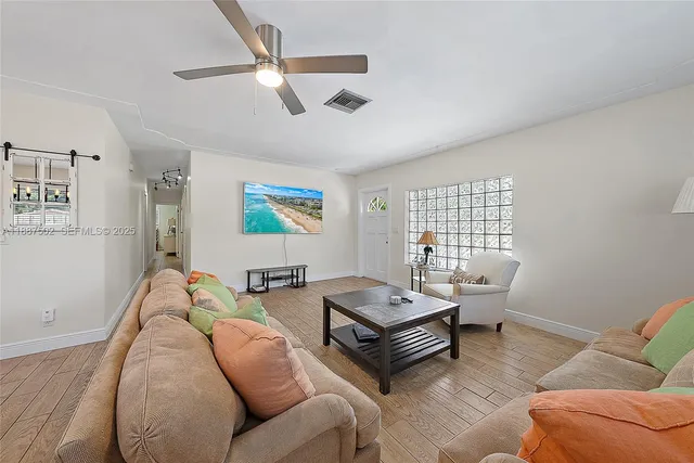 $700,000 | 367 West Riverside Drive, Tequesta, FL 33469