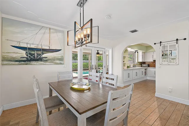 $700,000 | 367 West Riverside Drive, Tequesta, FL 33469