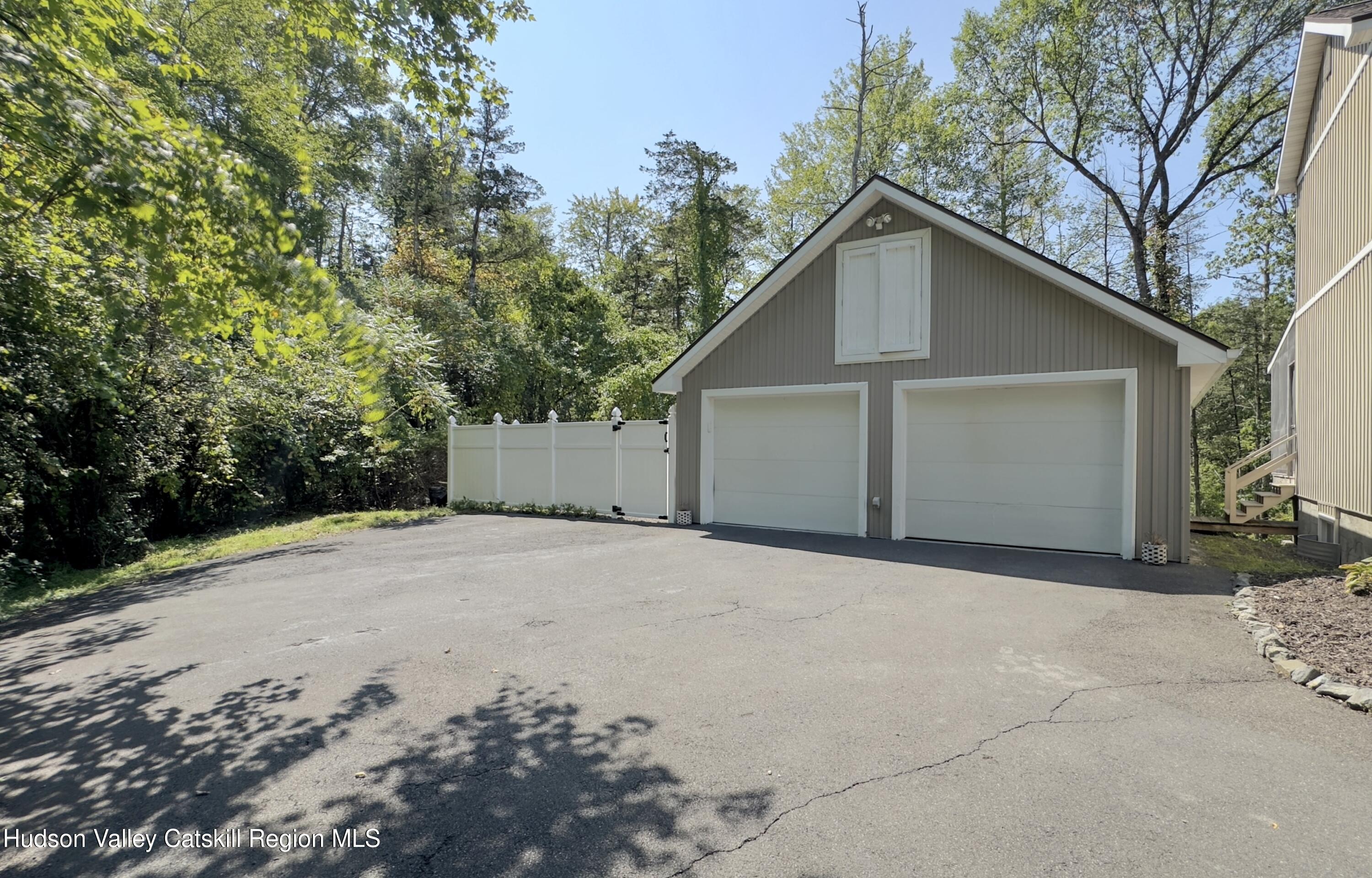 1801 Sleepy Hollow Road Athens, NY 12015 - Photo 28 of 34 a view of garage and yard