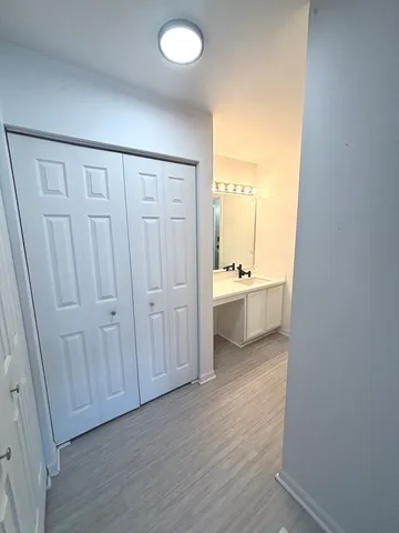 $2,200 | 268 Windsor Court, Unit D, South Elgin, IL 60177