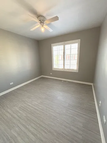 $2,200 | 268 Windsor Court, Unit D, South Elgin, IL 60177